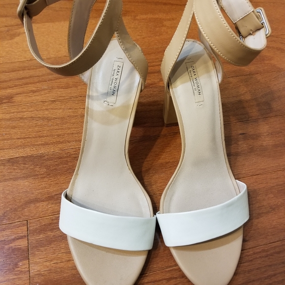 Zara Mid-Heel Sandals with Ankle Straps - Picture 5 of 5